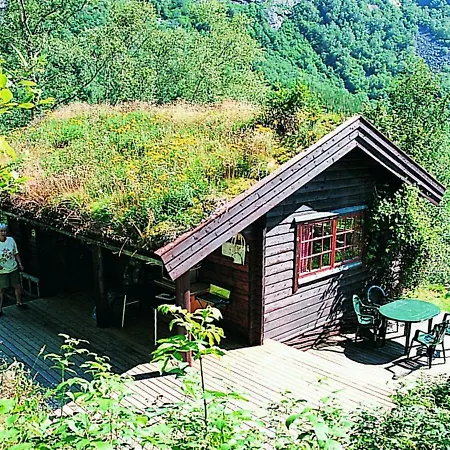 Two-Bedroom Holiday Home In Eresfjord 1 * Eidsvåg